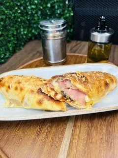 Stromboli Pollo Champiñón